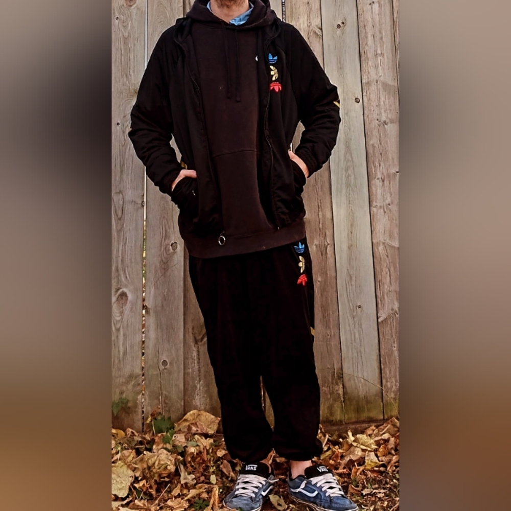 ADIDAS TREFOIL TRACK JACKET ADIDAS TREFOIL TRACK JACKET ADIDAS TRACK JACKET